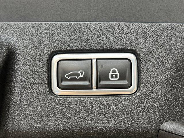 used 2023 Kia Sorento car, priced at $32,278