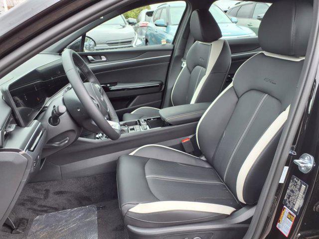 new 2025 Kia K5 car, priced at $32,121