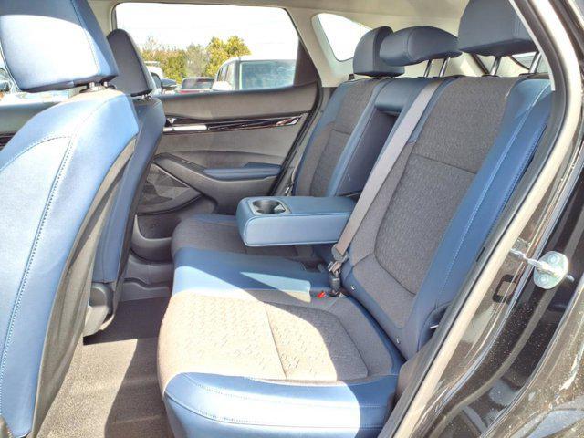 new 2025 Kia Seltos car, priced at $27,811