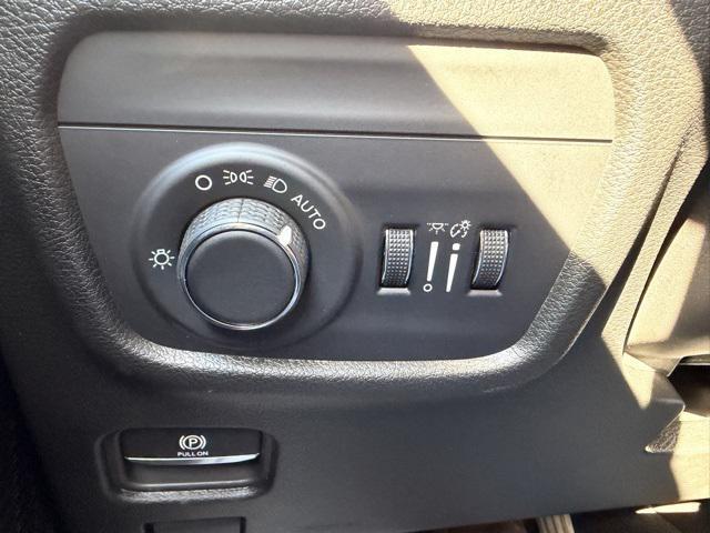 new 2025 Jeep Grand Cherokee L car, priced at $41,185