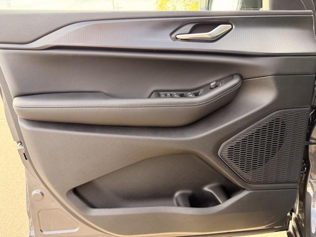 new 2025 Jeep Grand Cherokee car, priced at $38,937