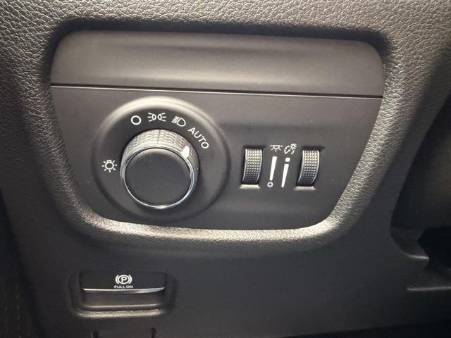 new 2025 Jeep Grand Cherokee car, priced at $38,937