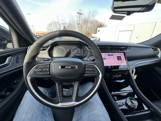 new 2025 Jeep Grand Cherokee car, priced at $51,904