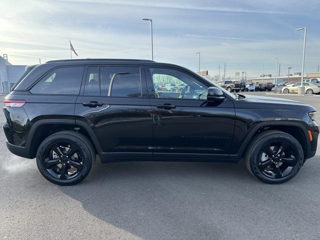 new 2025 Jeep Grand Cherokee car, priced at $51,904