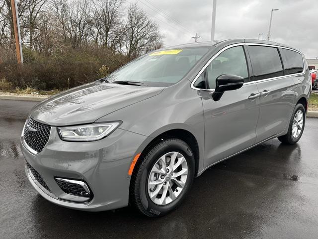 new 2025 Chrysler Pacifica car, priced at $46,114