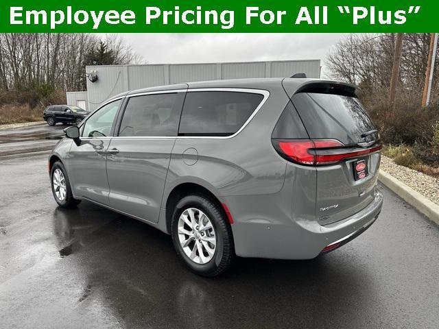 new 2025 Chrysler Pacifica car, priced at $46,839