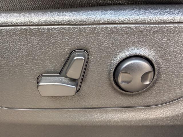 used 2022 Ram 1500 car, priced at $38,000