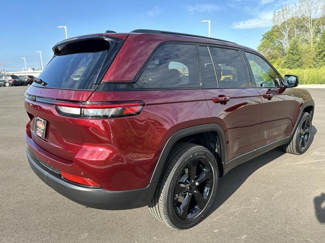 new 2025 Jeep Grand Cherokee car, priced at $44,876