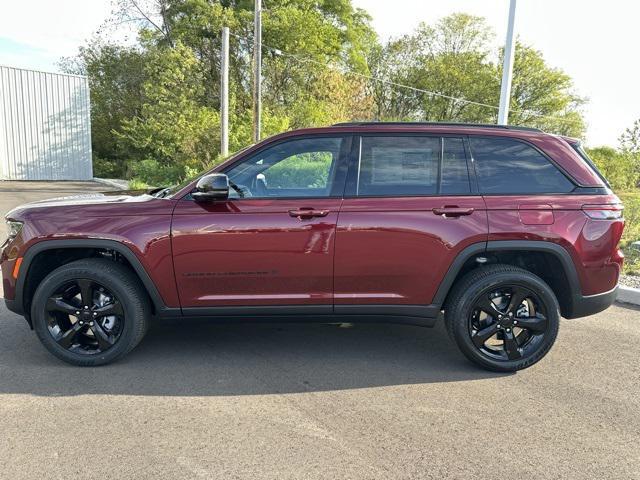 new 2025 Jeep Grand Cherokee car, priced at $44,876