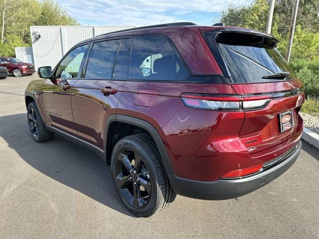 new 2025 Jeep Grand Cherokee car, priced at $44,876