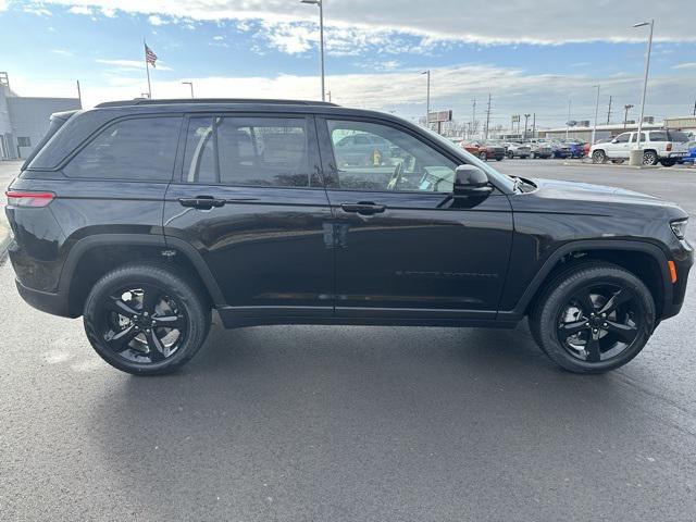 new 2025 Jeep Grand Cherokee car, priced at $46,112