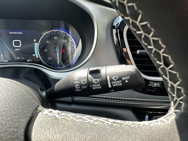 new 2025 Chrysler Pacifica car, priced at $47,520