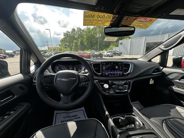 new 2025 Chrysler Pacifica car, priced at $47,520