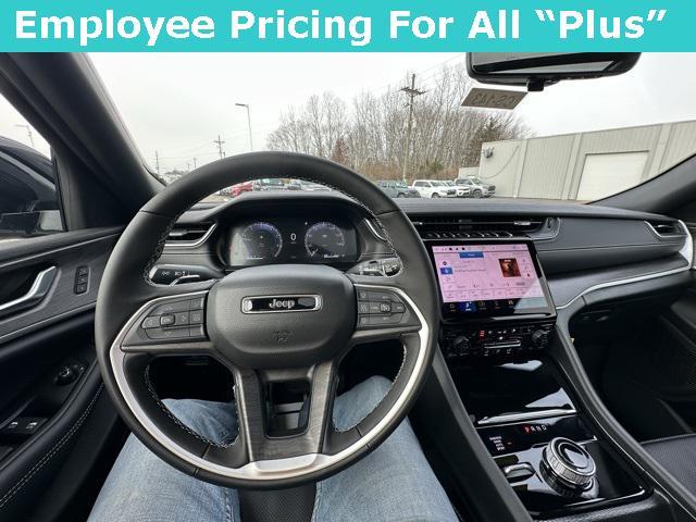 new 2025 Jeep Grand Cherokee car, priced at $49,034