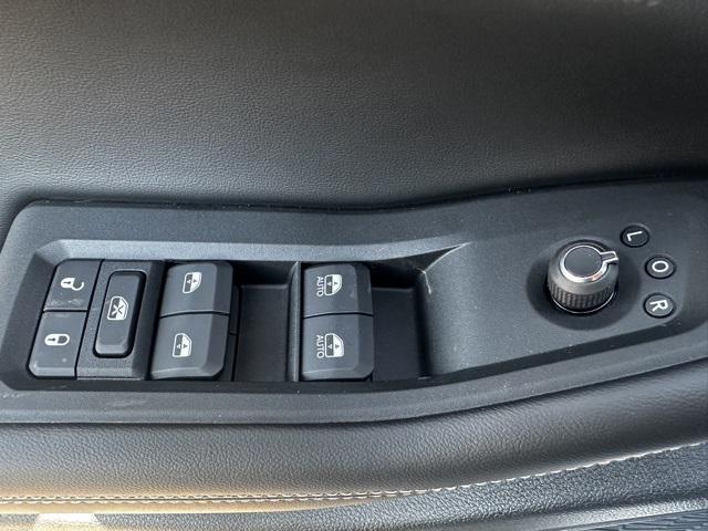 new 2025 Jeep Grand Cherokee car, priced at $43,108