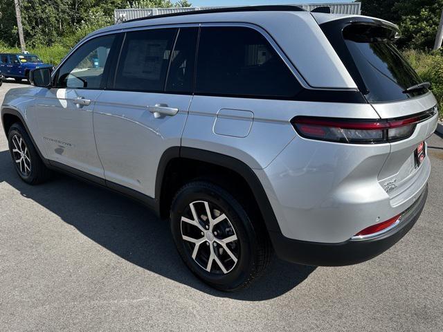 new 2025 Jeep Grand Cherokee car, priced at $43,108