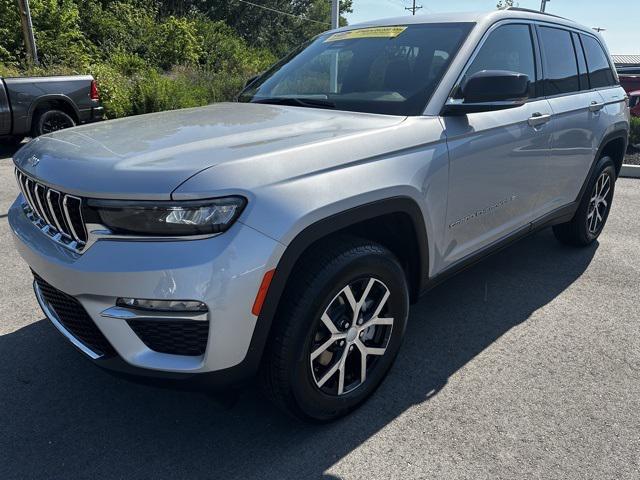 new 2025 Jeep Grand Cherokee car, priced at $43,108