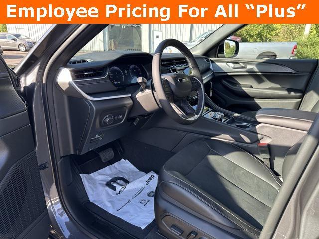 new 2025 Jeep Grand Cherokee L car, priced at $46,942