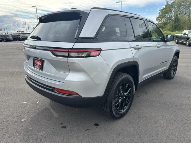 new 2025 Jeep Grand Cherokee car, priced at $42,500