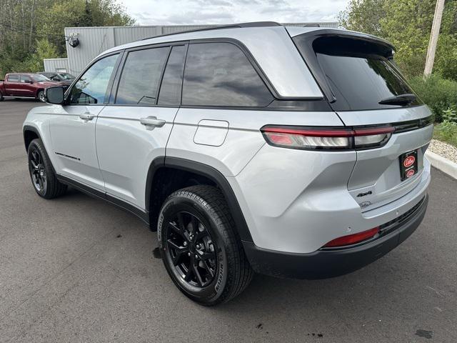 new 2025 Jeep Grand Cherokee car, priced at $42,500