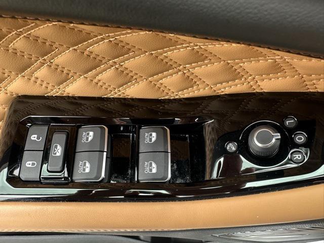 used 2022 Jeep Grand Cherokee car, priced at $40,495