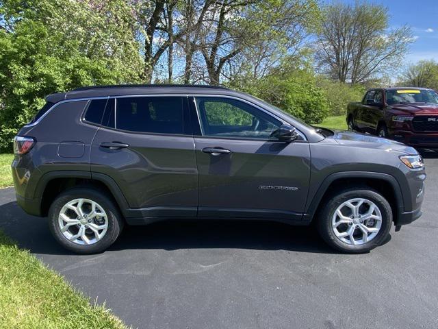 new 2024 Jeep Compass car, priced at $28,987