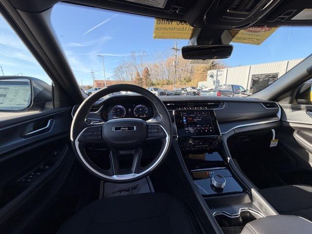 new 2025 Jeep Grand Cherokee car, priced at $39,687