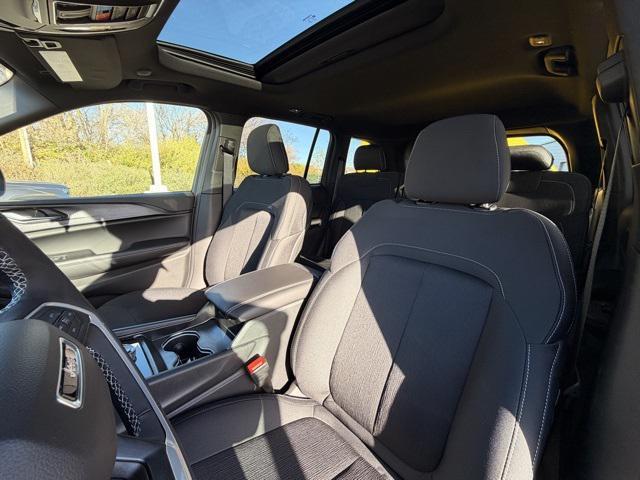 new 2025 Jeep Grand Cherokee car, priced at $39,687