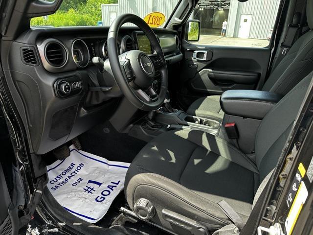 used 2021 Jeep Gladiator car, priced at $28,991