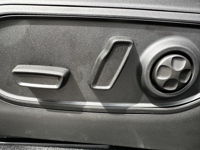 new 2025 Jeep Grand Cherokee L car, priced at $48,121
