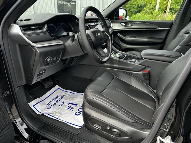 new 2025 Jeep Grand Cherokee L car, priced at $48,121