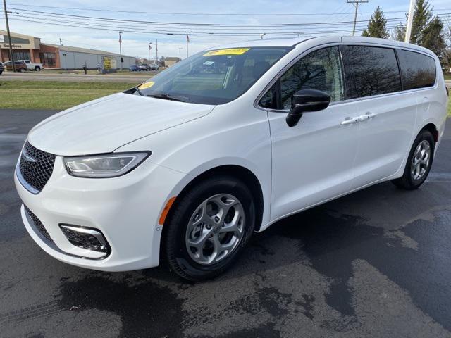 new 2024 Chrysler Pacifica car, priced at $47,038