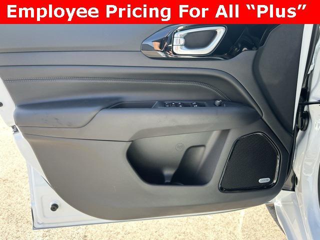 new 2025 Jeep Compass car, priced at $34,333