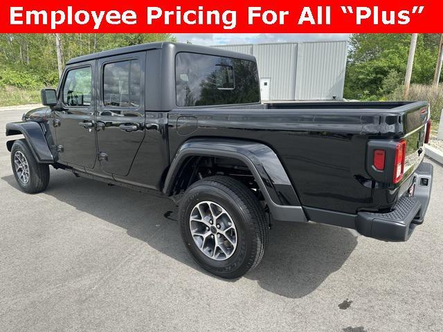 new 2025 Jeep Gladiator car, priced at $45,558