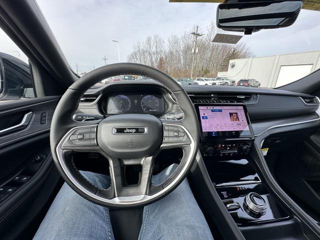 new 2025 Jeep Grand Cherokee car, priced at $51,904