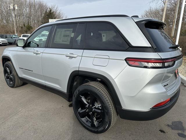 new 2025 Jeep Grand Cherokee car, priced at $51,904