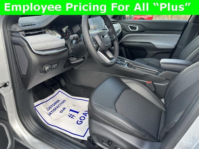 new 2025 Jeep Compass car, priced at $30,545