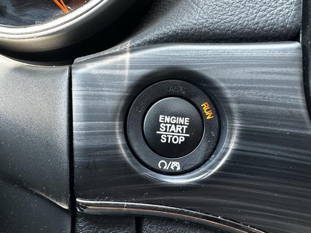 used 2021 Jeep Grand Cherokee car, priced at $31,995