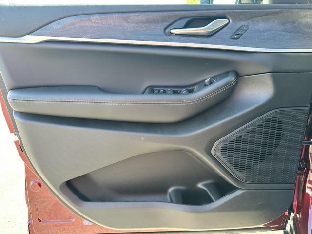 new 2025 Jeep Grand Cherokee L car, priced at $49,425