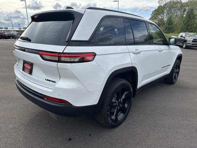 new 2025 Jeep Grand Cherokee car, priced at $48,735