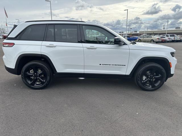 new 2025 Jeep Grand Cherokee car, priced at $48,735