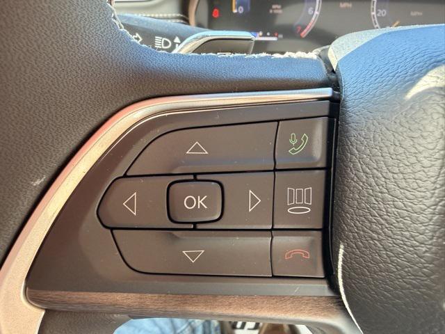 new 2025 Jeep Grand Cherokee car, priced at $49,121