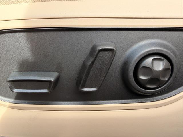 new 2025 Jeep Grand Cherokee car, priced at $49,121