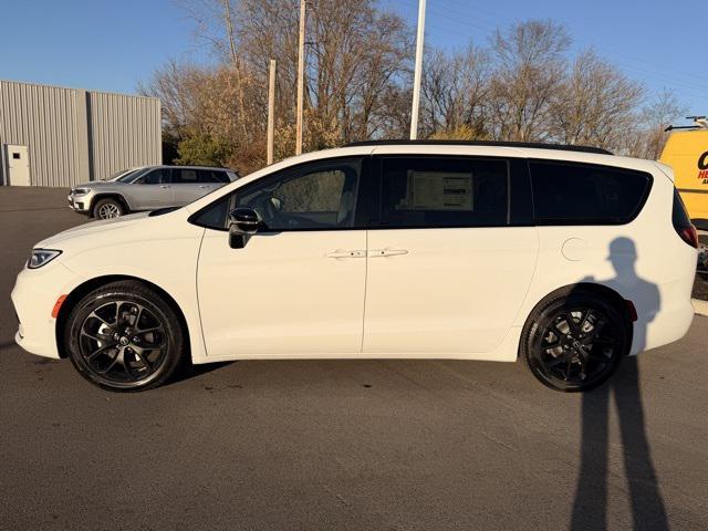 new 2026 Chrysler Pacifica car, priced at $51,322