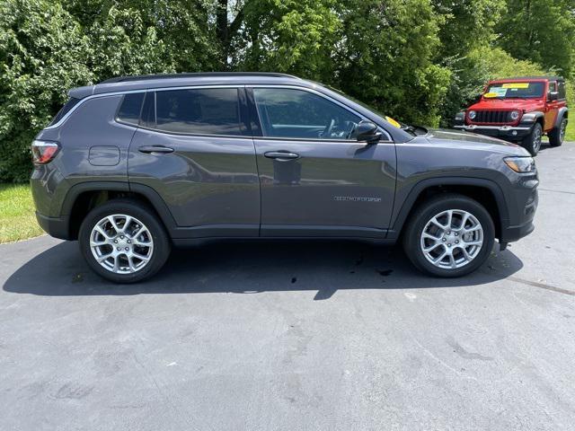 new 2024 Jeep Compass car, priced at $30,960