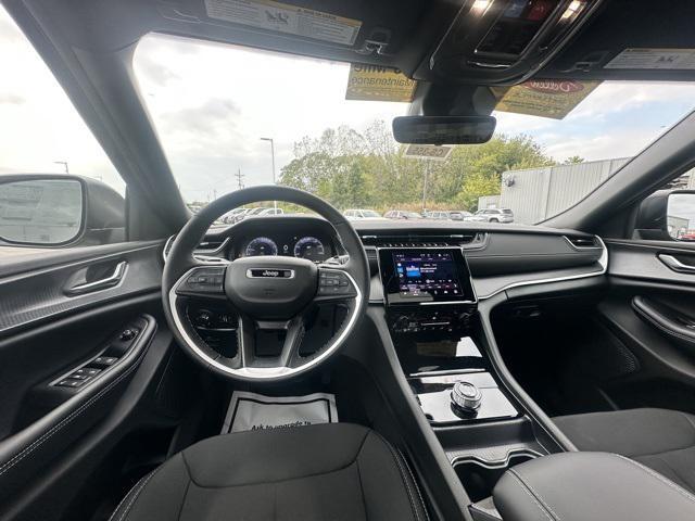 new 2025 Jeep Grand Cherokee car, priced at $38,937