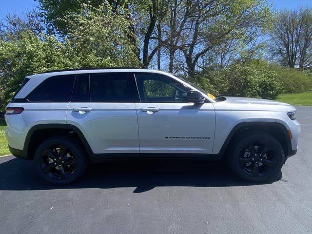 new 2024 Jeep Grand Cherokee car, priced at $42,406