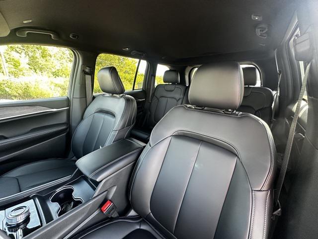 new 2025 Jeep Grand Cherokee car, priced at $39,912