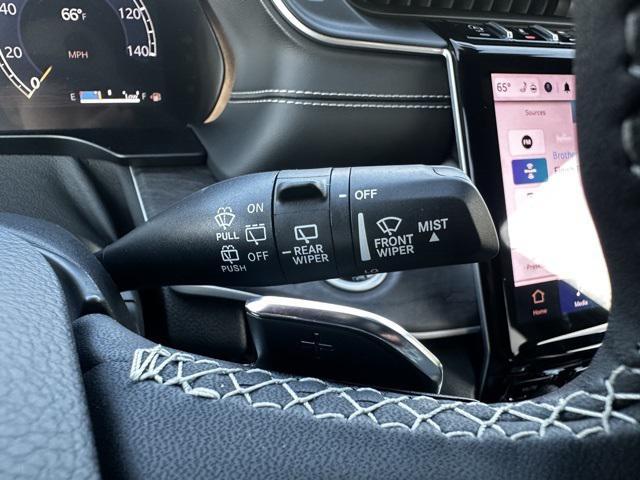new 2025 Jeep Grand Cherokee car, priced at $39,912