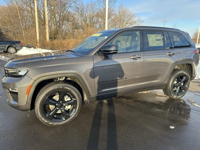 new 2025 Jeep Grand Cherokee car, priced at $45,997